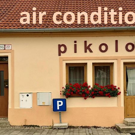 Pikolo - Izby Na Prenajom Hotel Nové Mesto nad Váhom Bagian luar foto