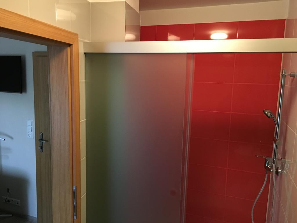 Pikolo - Izby Na Prenajom Hotel Nové Mesto nad Váhom Bagian luar foto